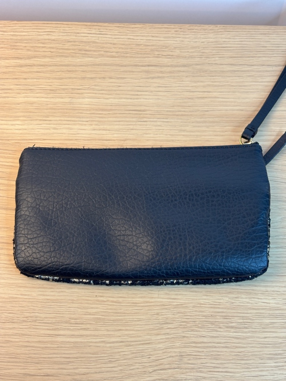 Juicy Couture Black Gold Reflective Wristlet Y2K-style - Picture 6 of 10